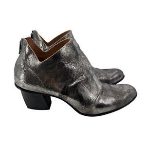 Cydwoq Women's Silver Protest Leather Ankle Bootie‎ Size 39